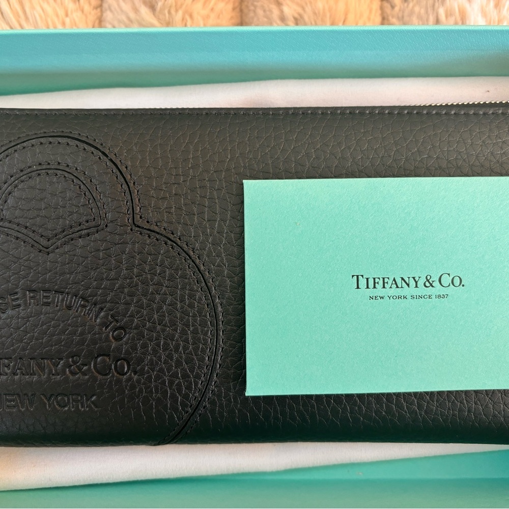 Brand New Return to Tiffany, Tiffany & Co. Zip Wallet
